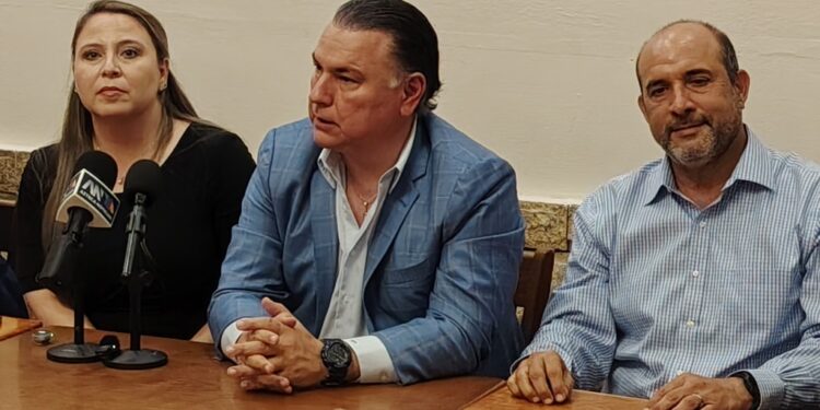PAN descarta privilegios y condiciona alianzas al escenario electoral