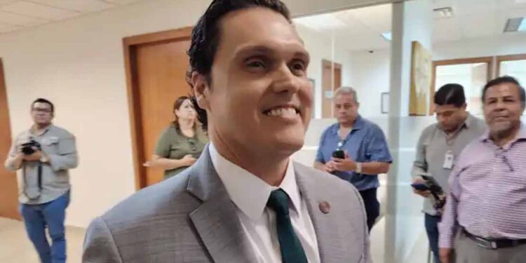 Era necesaria nueva ley para dirimir conflictos entre Poderes del Estado: Prieto