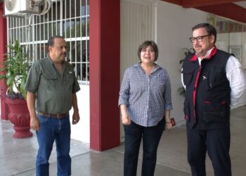 Supervisa secretario de Educación escuelas en su primera semana de clases
