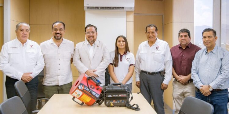 Respalda secretario de Educación a estudiante tamaulipeca que representará a México en Indonesia
