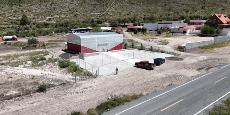Nuevo recinto comercial en Miquihuana, punto de encuentro y venta para la comunidad