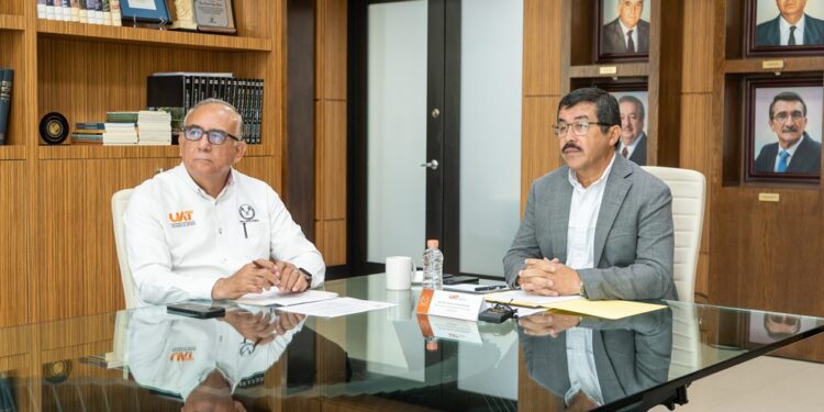 Pone en marcha Dámaso Anaya proyecto para transformar la práctica docente en la UAT