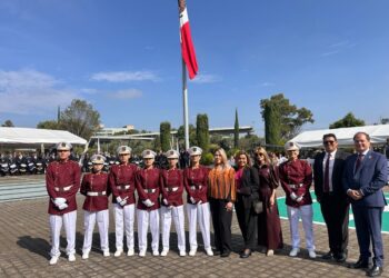 Escolta de bandera de la FEV-UAT destaca en ceremonia del INE en el inicio del Proceso Electoral 2026-2027