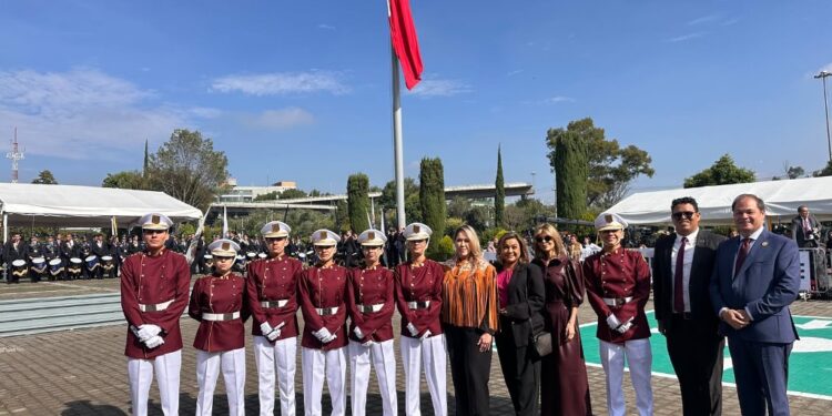Escolta de bandera de la FEV-UAT destaca en ceremonia del INE en el inicio del Proceso Electoral 2026-2027