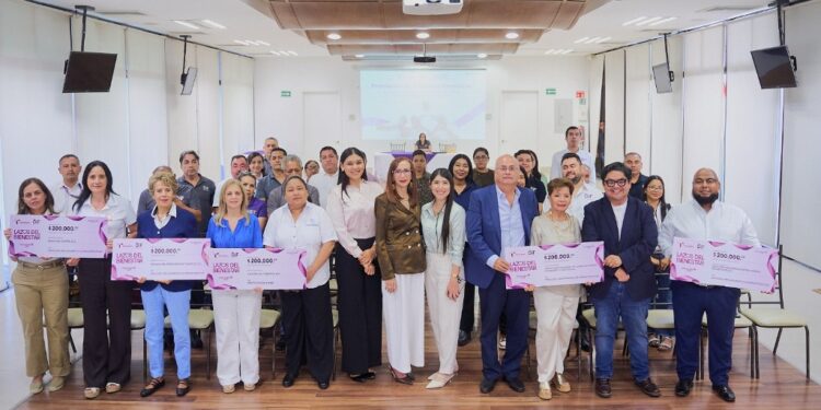 DIF Tamaulipas reconoce y premia a seis asociaciones civiles por su labor social