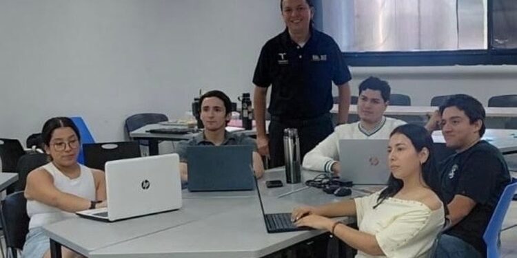 Impulsa UPV emprendimiento y creación de negocios entre sus estudiantes
