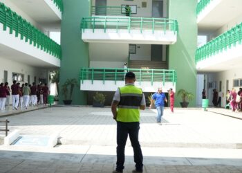 Realiza Facultad de Enfermería Victoria ejercicio de evacuación en simulacro de incendio